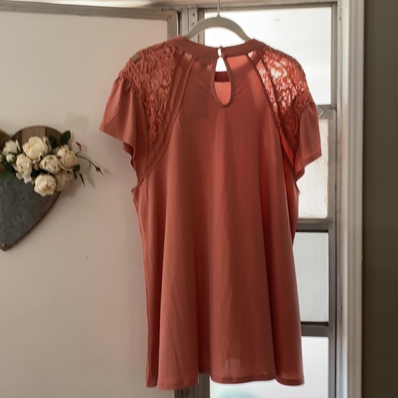 New Torrid salmon blouse 2X - Picture 4 of 7